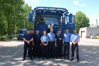 Zbiorcze zdjęcie policjantów polskich i niemieckich.