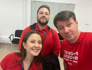 Asp. Sebastian Dekiert z wolontariuszami Fundacji DKMS.